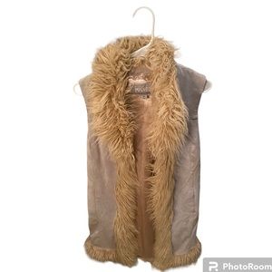 Wilson leather suede vest with fur detail size:XL women